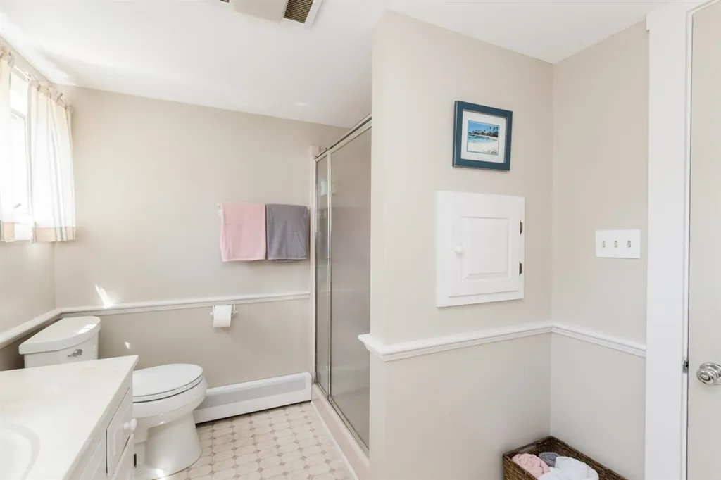 18 Brentwood Road Exeter NH 03833