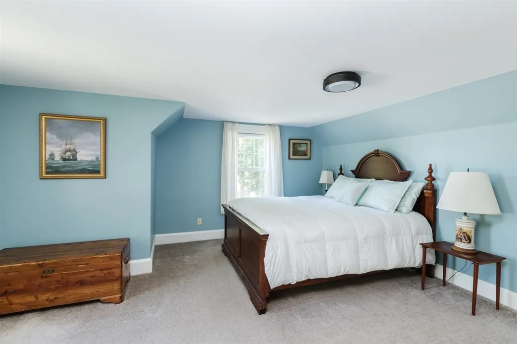 18 Brentwood Road Exeter NH 03833
