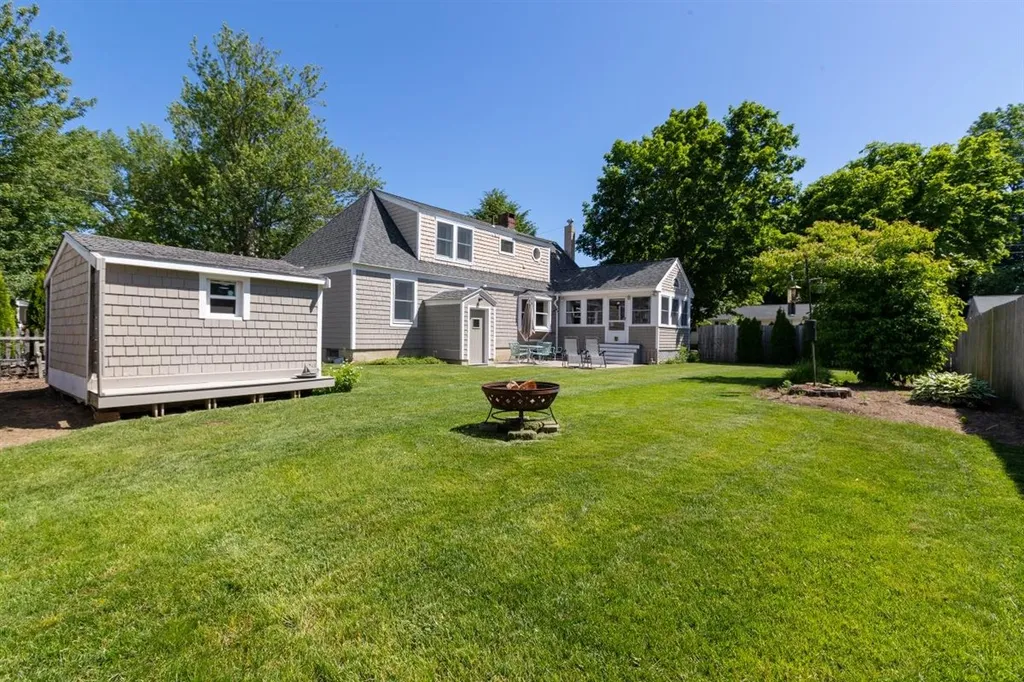 18 Brentwood Road Exeter NH 03833
