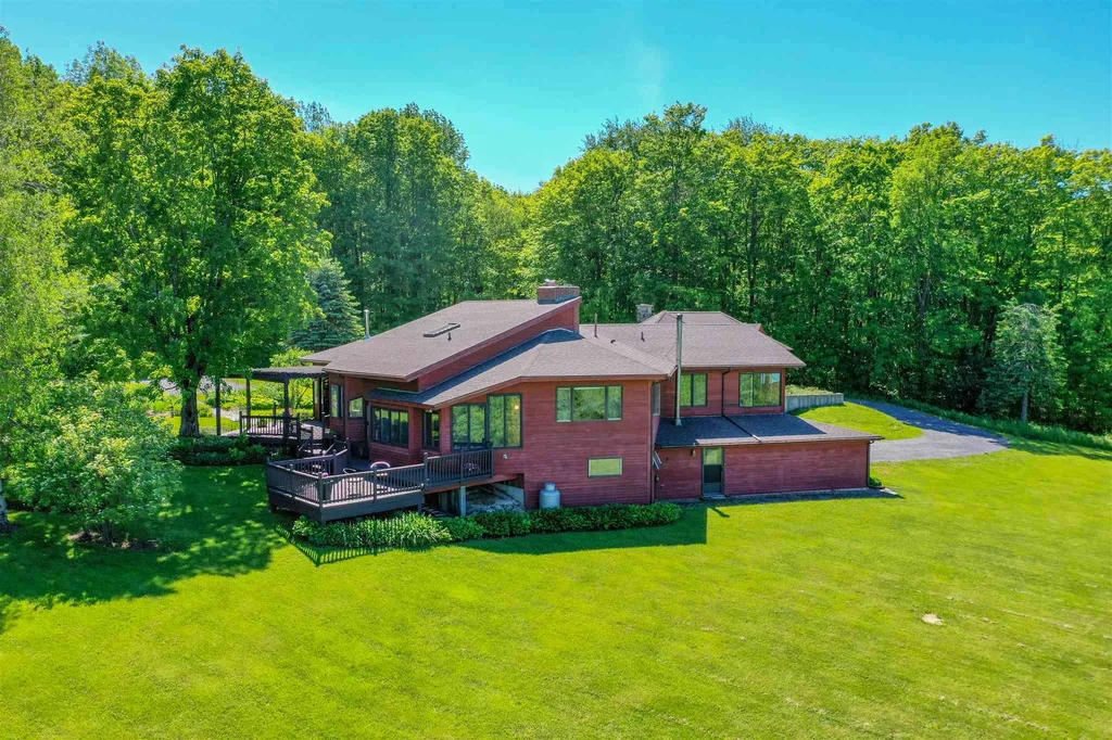 25 Valley View Court Westford VT 05494