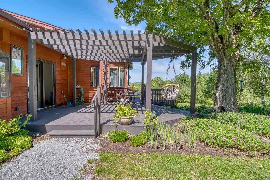 25 Valley View Court Westford VT 05494