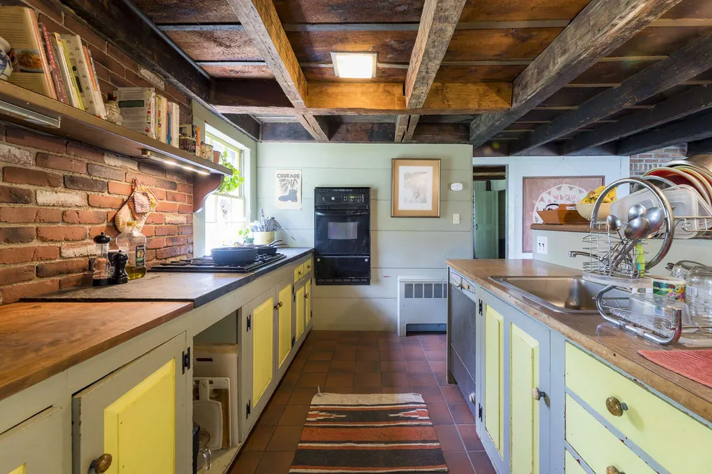 146 Dyer Road Sharon VT 05065
