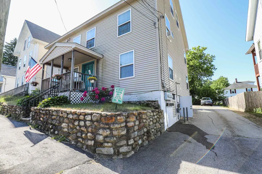 14 Ferry Street Allenstown NH 03275
