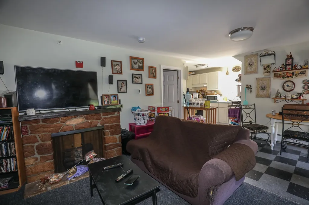 14 Ferry Street Allenstown NH 03275