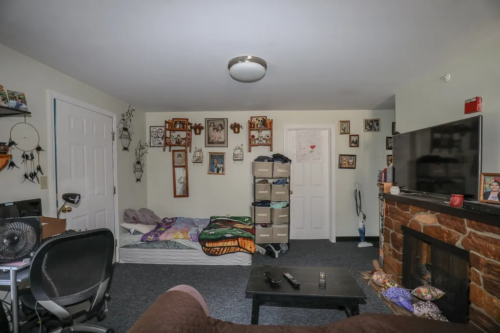 14 Ferry Street Allenstown NH 03275