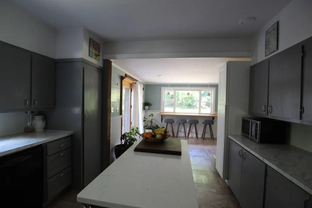 20 Grove Street Proctor VT 05765