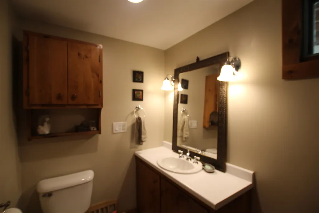 20 Grove Street Proctor VT 05765