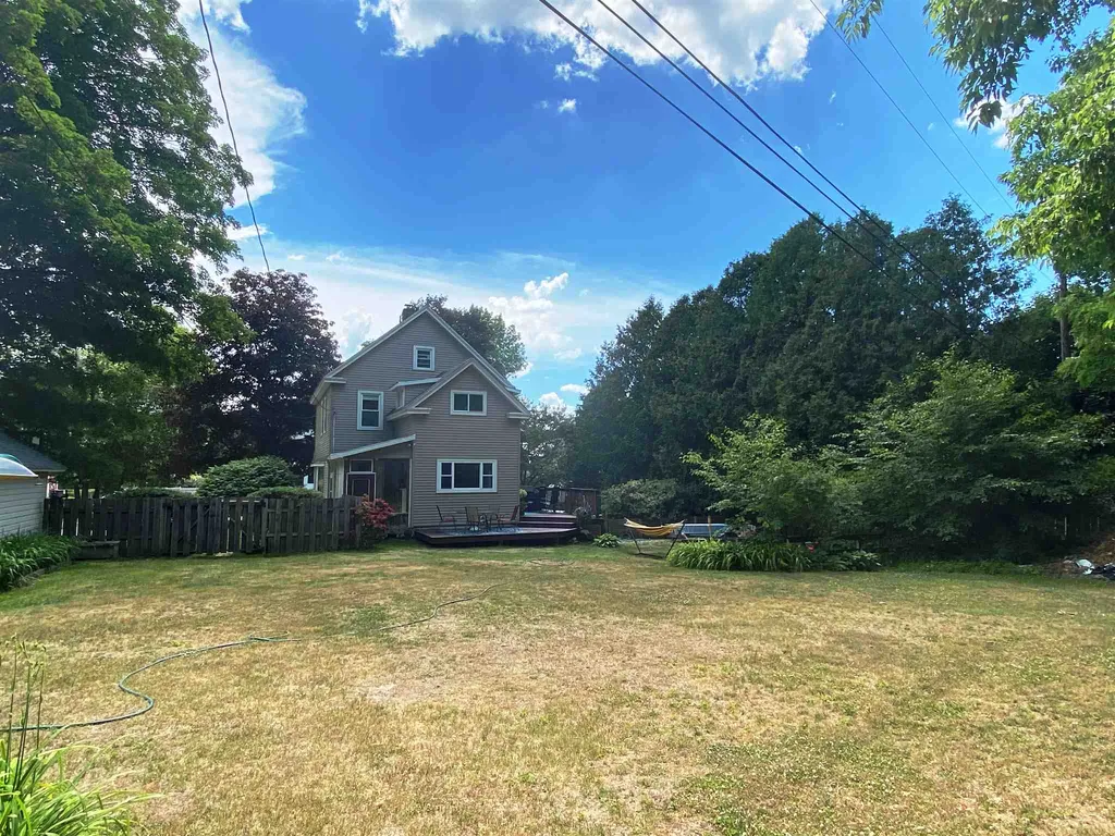 20 Grove Street Proctor VT 05765