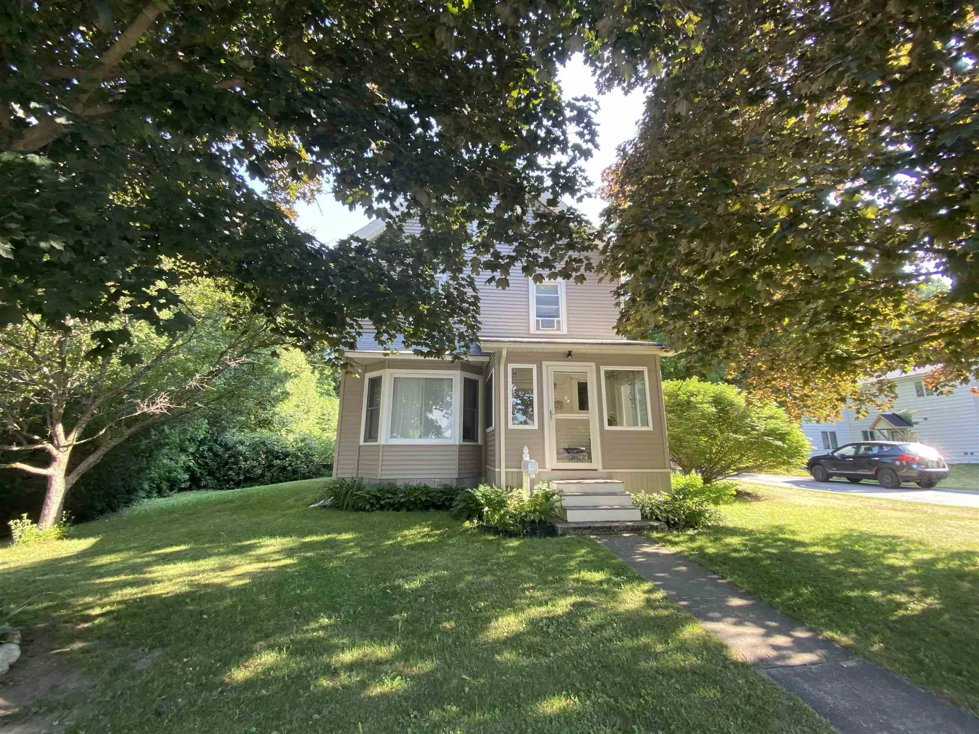 20 Grove Street Proctor VT 05765