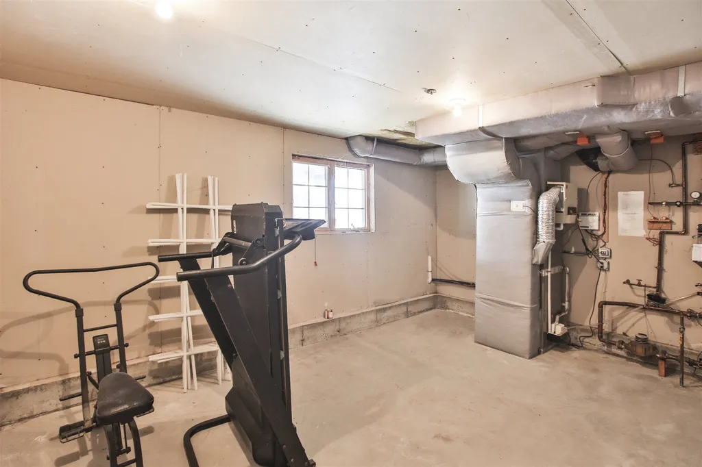 22 Cliff Avenue Hampton NH 03842