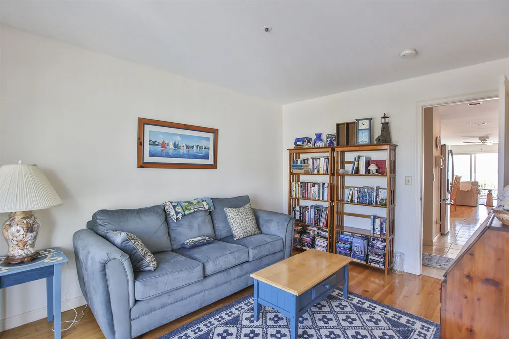 22 Cliff Avenue Hampton NH 03842