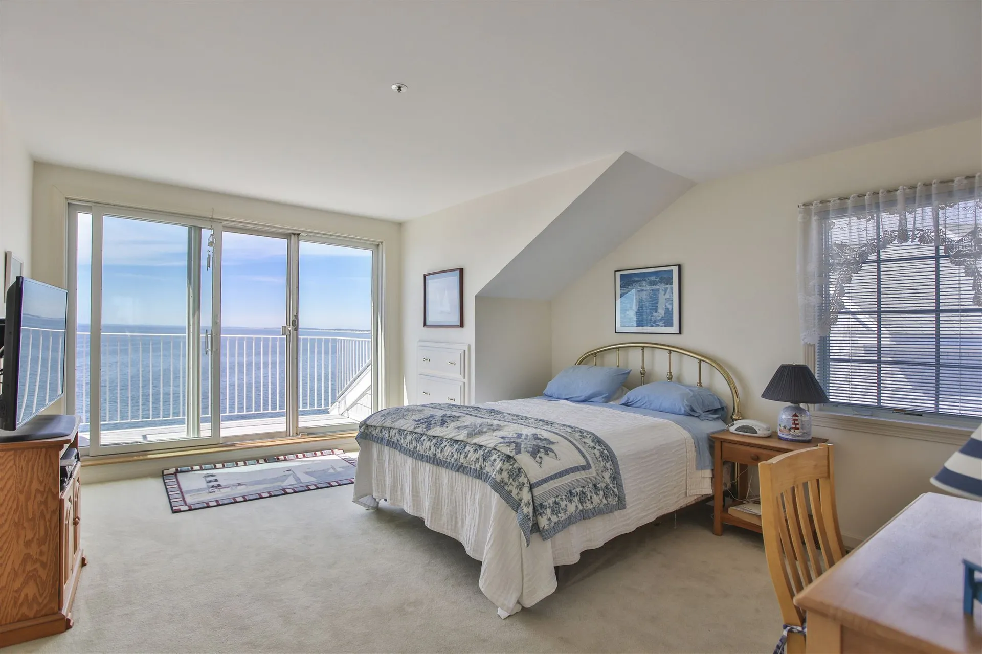 22 Cliff Avenue Hampton NH 03842