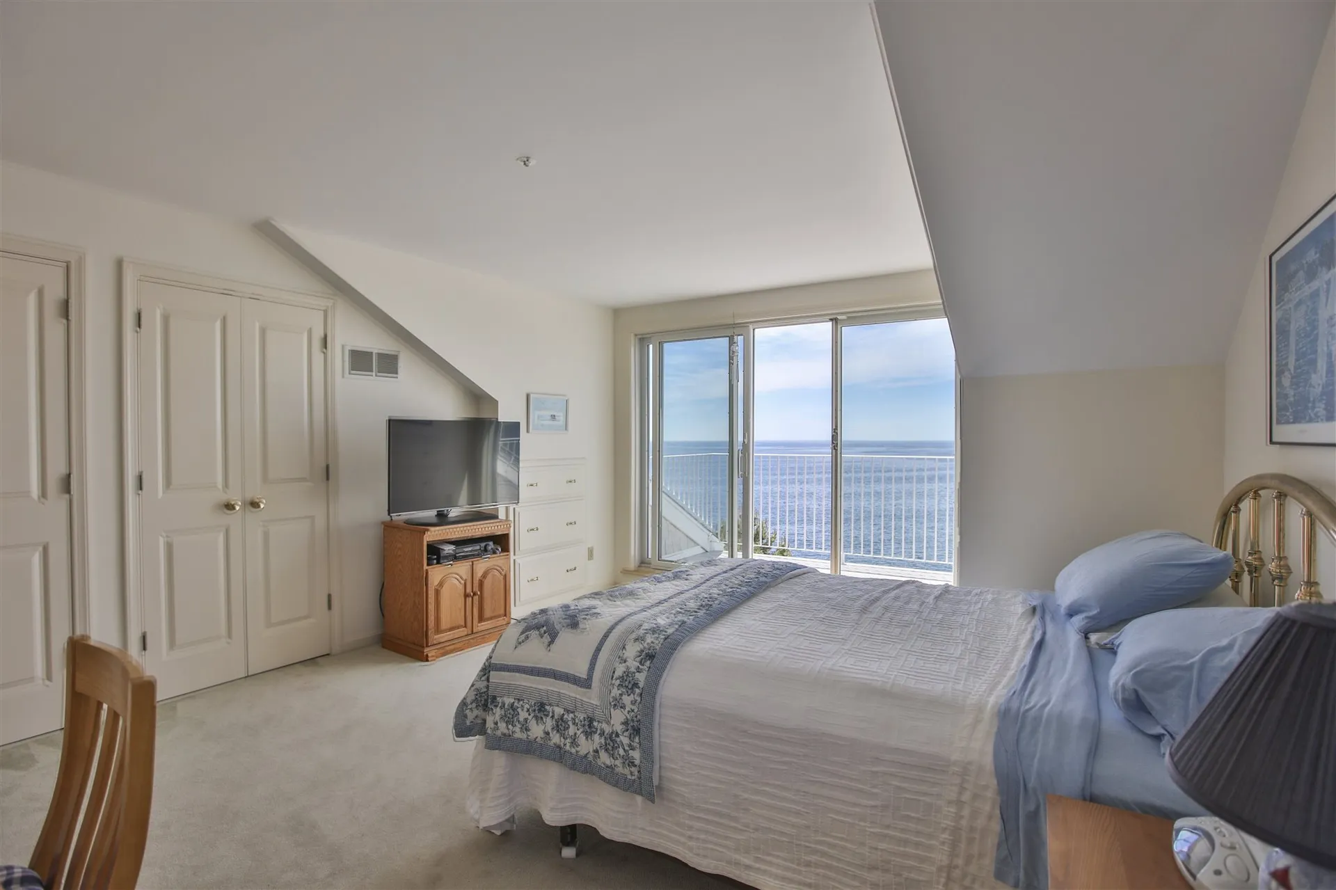 22 Cliff Avenue Hampton NH 03842