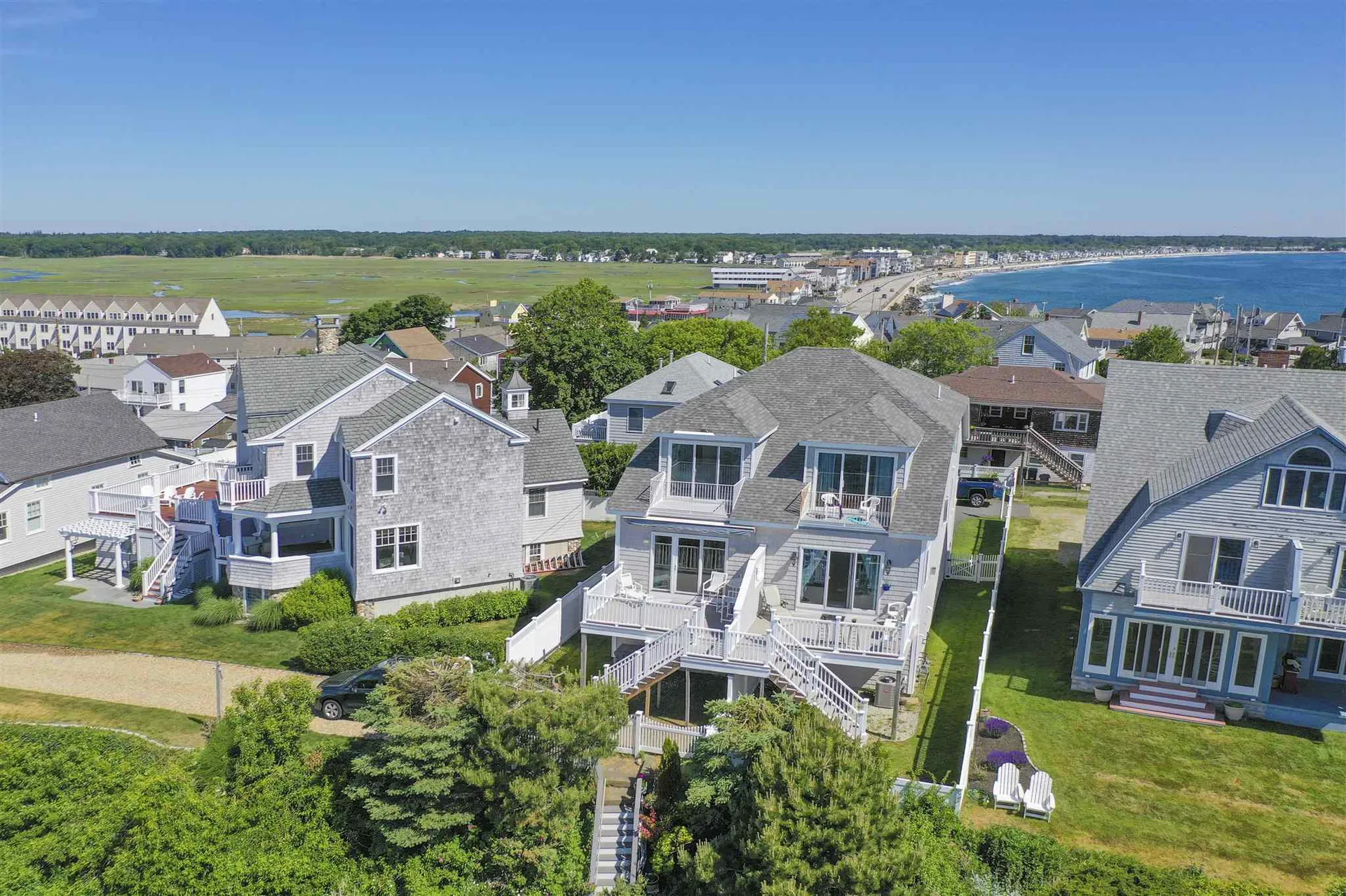 22 Cliff Avenue Hampton NH 03842
