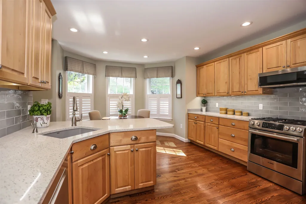304 Sylvan Lane Manchester NH 03102