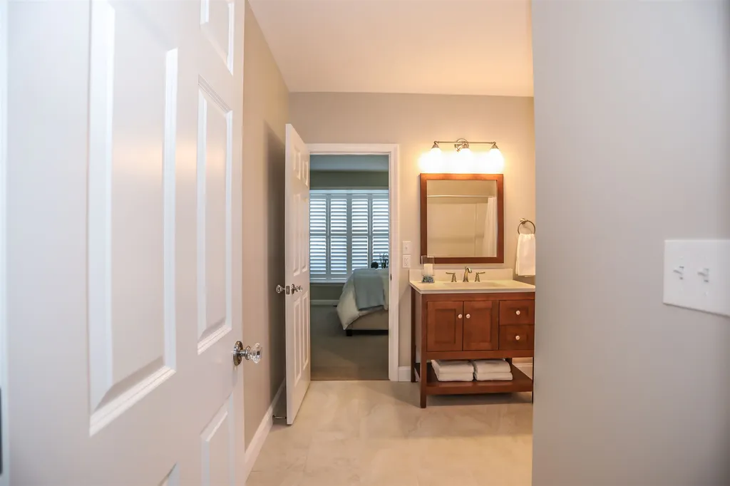 304 Sylvan Lane Manchester NH 03102