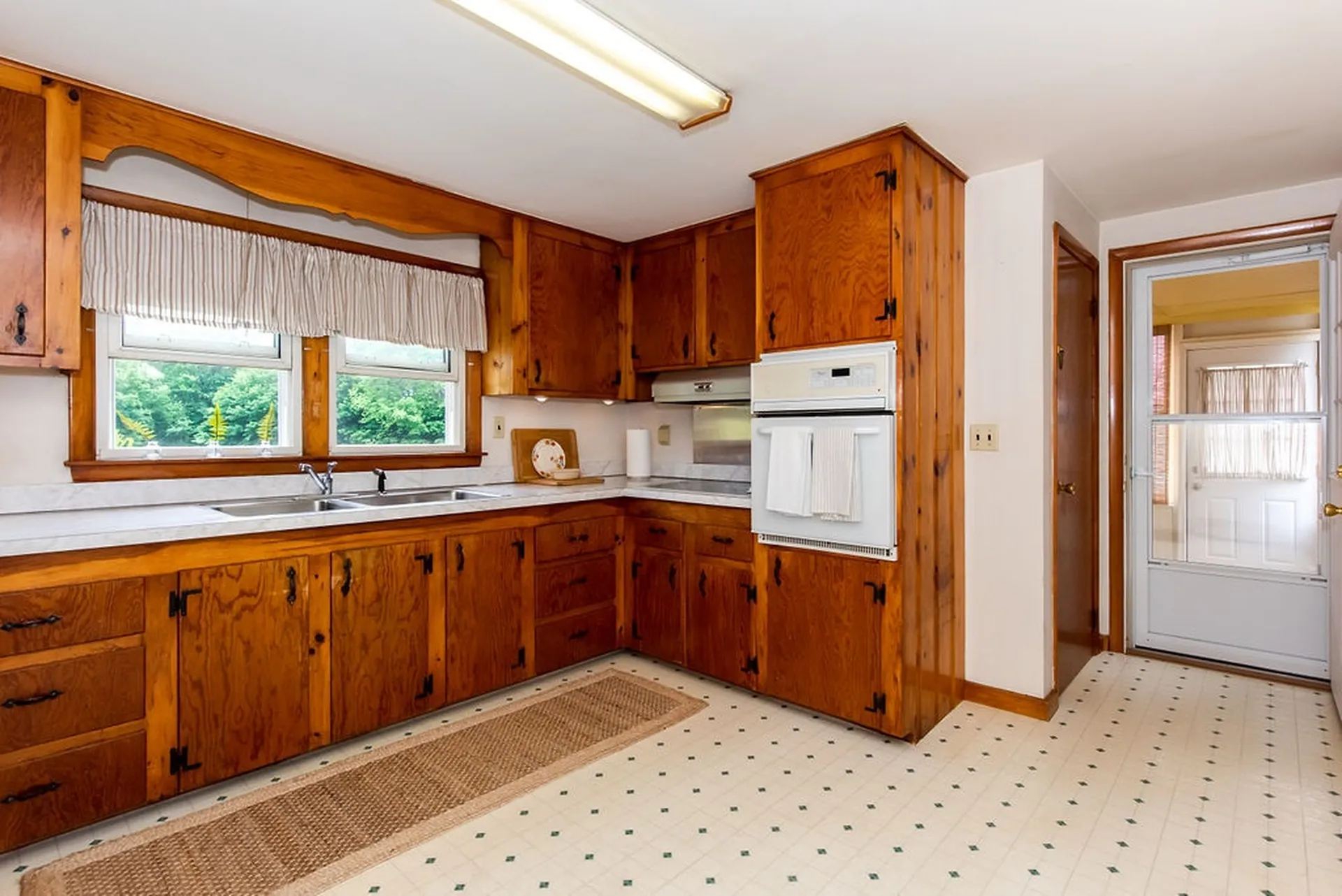 21 Mill Street Epping NH 03042