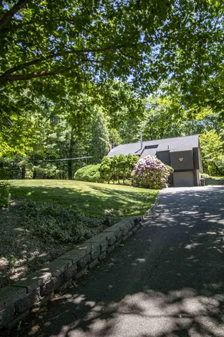 52 Redfield Circle Derry NH 03038