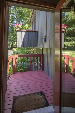 52 Redfield Circle Derry NH 03038