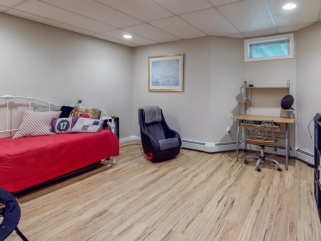 26 Sumac Lane Durham NH 03824-3214