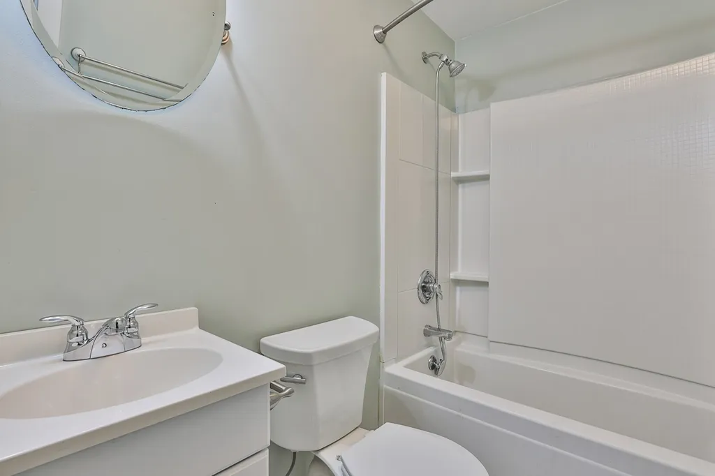 11 School Street Hudson NH 03051