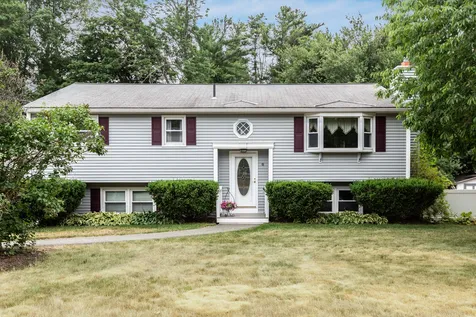 6 Dyson Drive Salem NH 03079