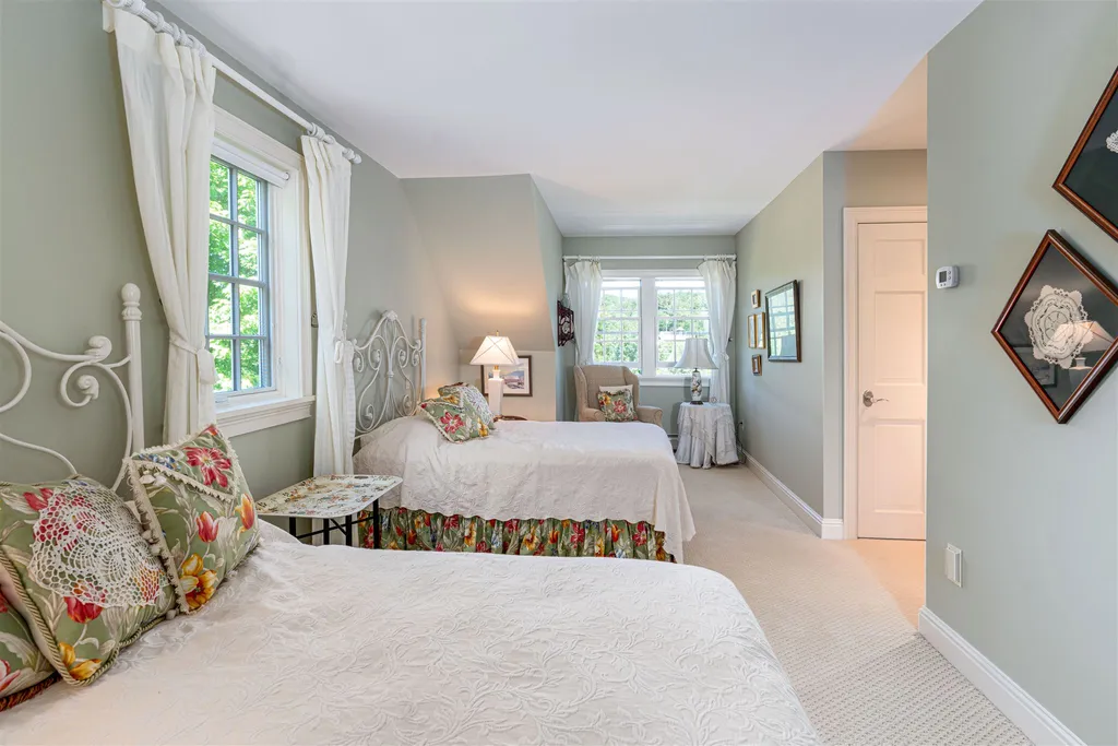 19 Smith Falls Lane Stowe VT 05672