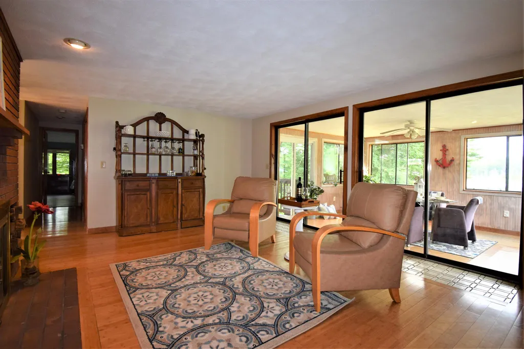 7 Kimberly Road Kingston NH 03848