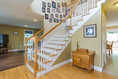 31 Hutchinson Lane New Boston NH 03070