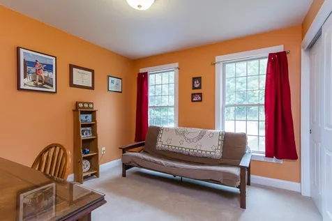 31 Hutchinson Lane New Boston NH 03070