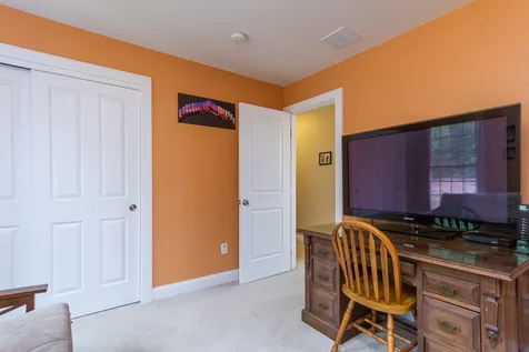 31 Hutchinson Lane New Boston NH 03070