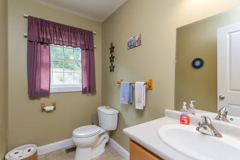 31 Hutchinson Lane New Boston NH 03070