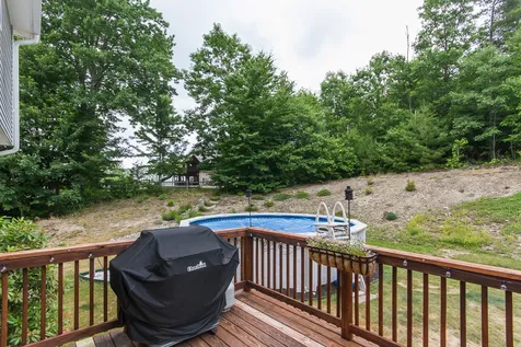 31 Hutchinson Lane New Boston NH 03070