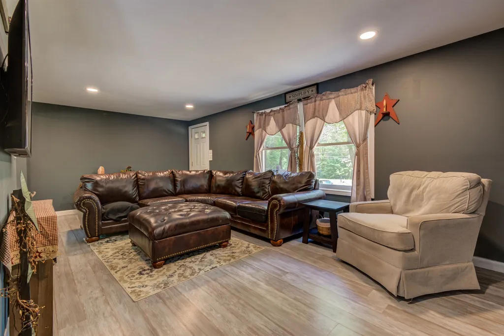 19 Drew Road New Durham NH 03855