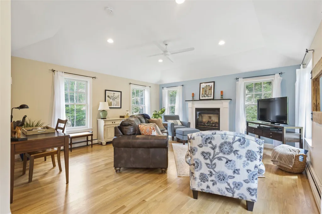 271 Burnt Hill Road New London NH 03257