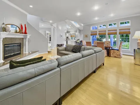 2 Bacchus Circle Hanover NH 03755