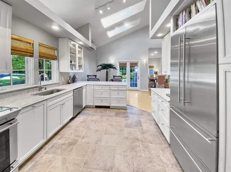 2 Bacchus Circle Hanover NH 03755