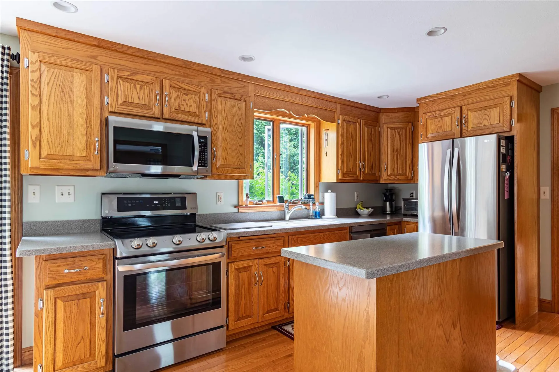 3 Lincoln Circle Kingston NH 03848
