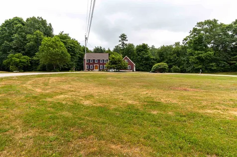 3 Lincoln Circle Kingston NH 03848