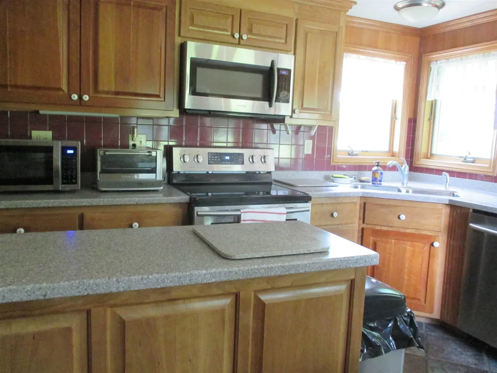 176 Ten Rod Road Rochester NH 03867
