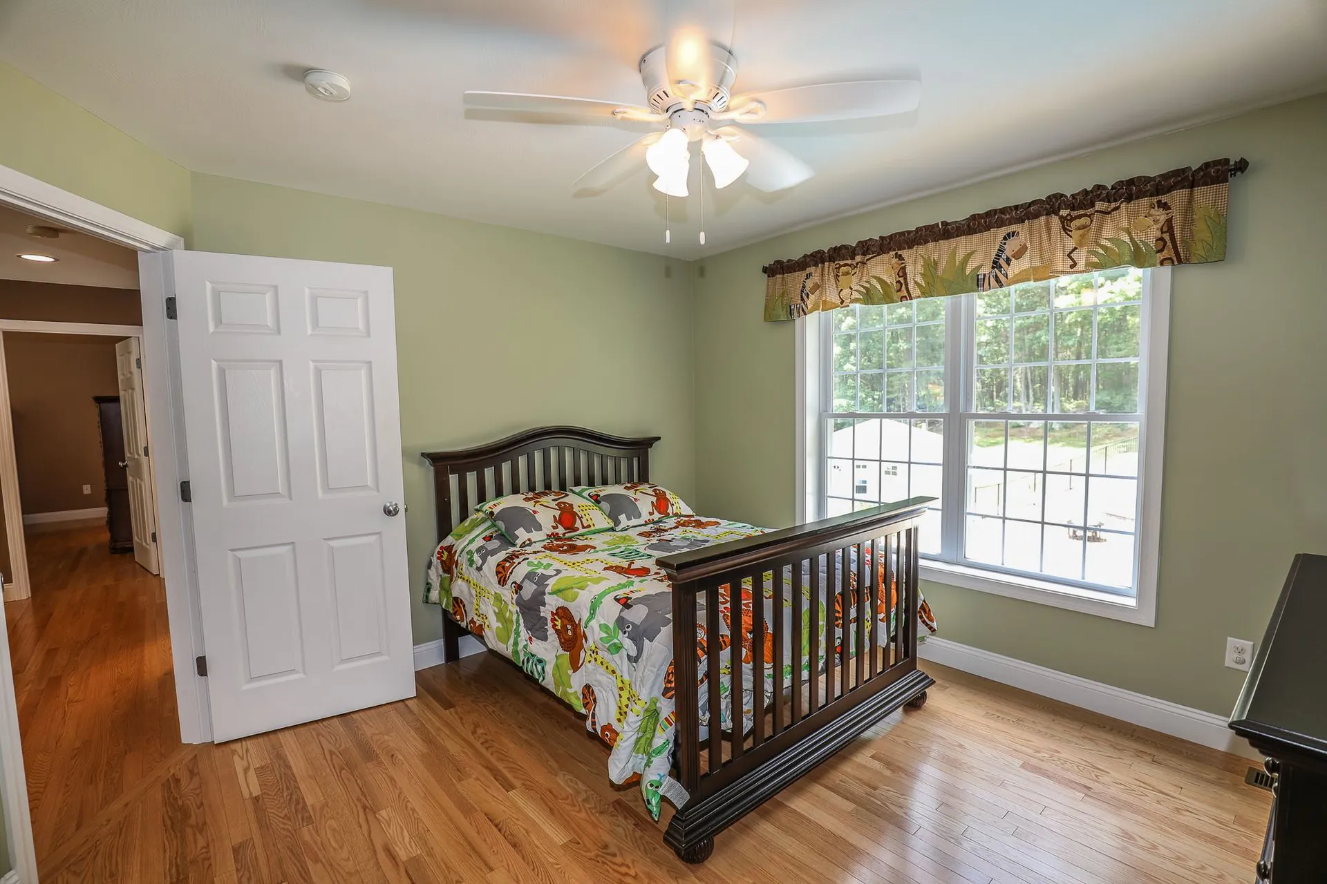 32 Tanager Way Londonderry NH 03053
