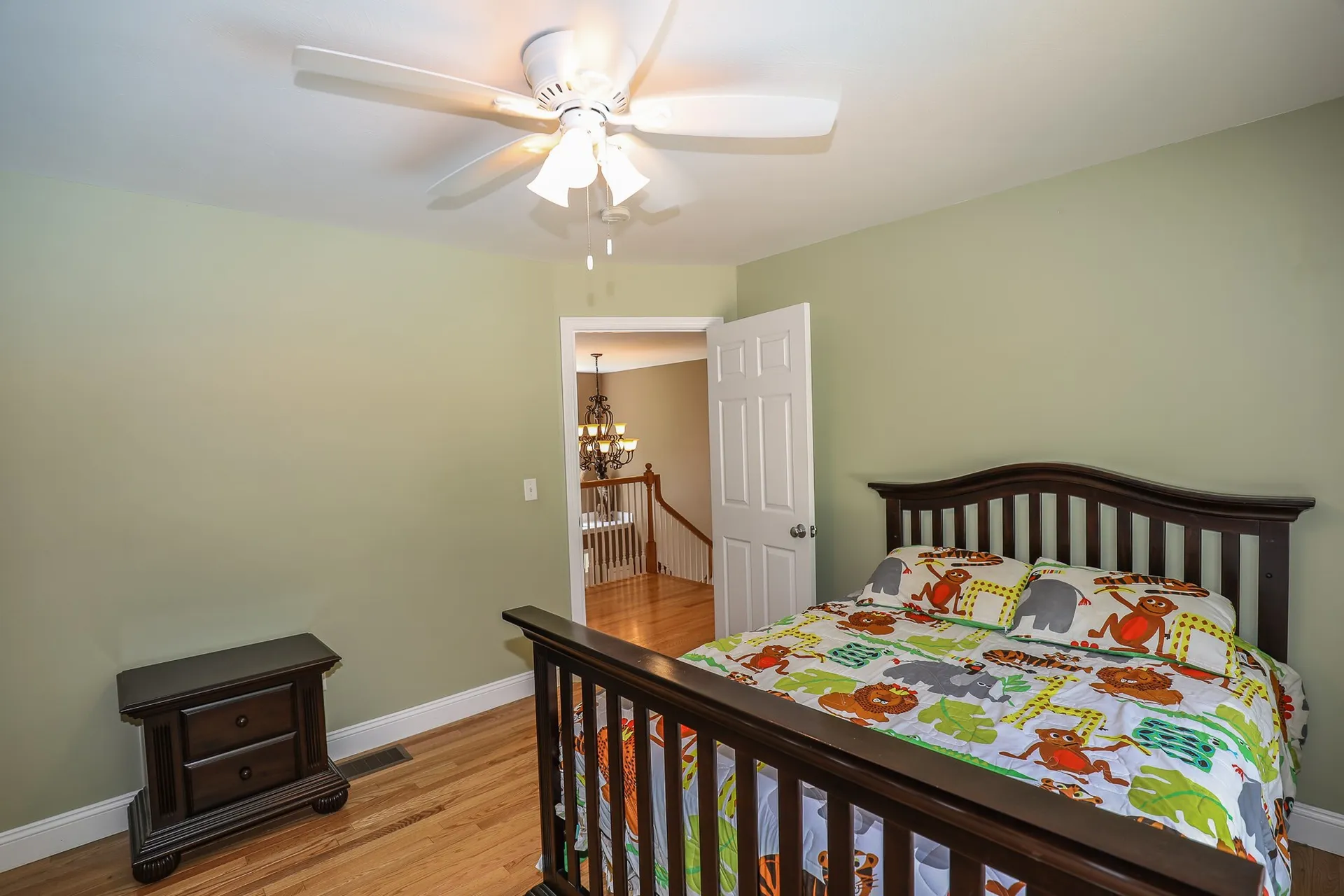 32 Tanager Way Londonderry NH 03053