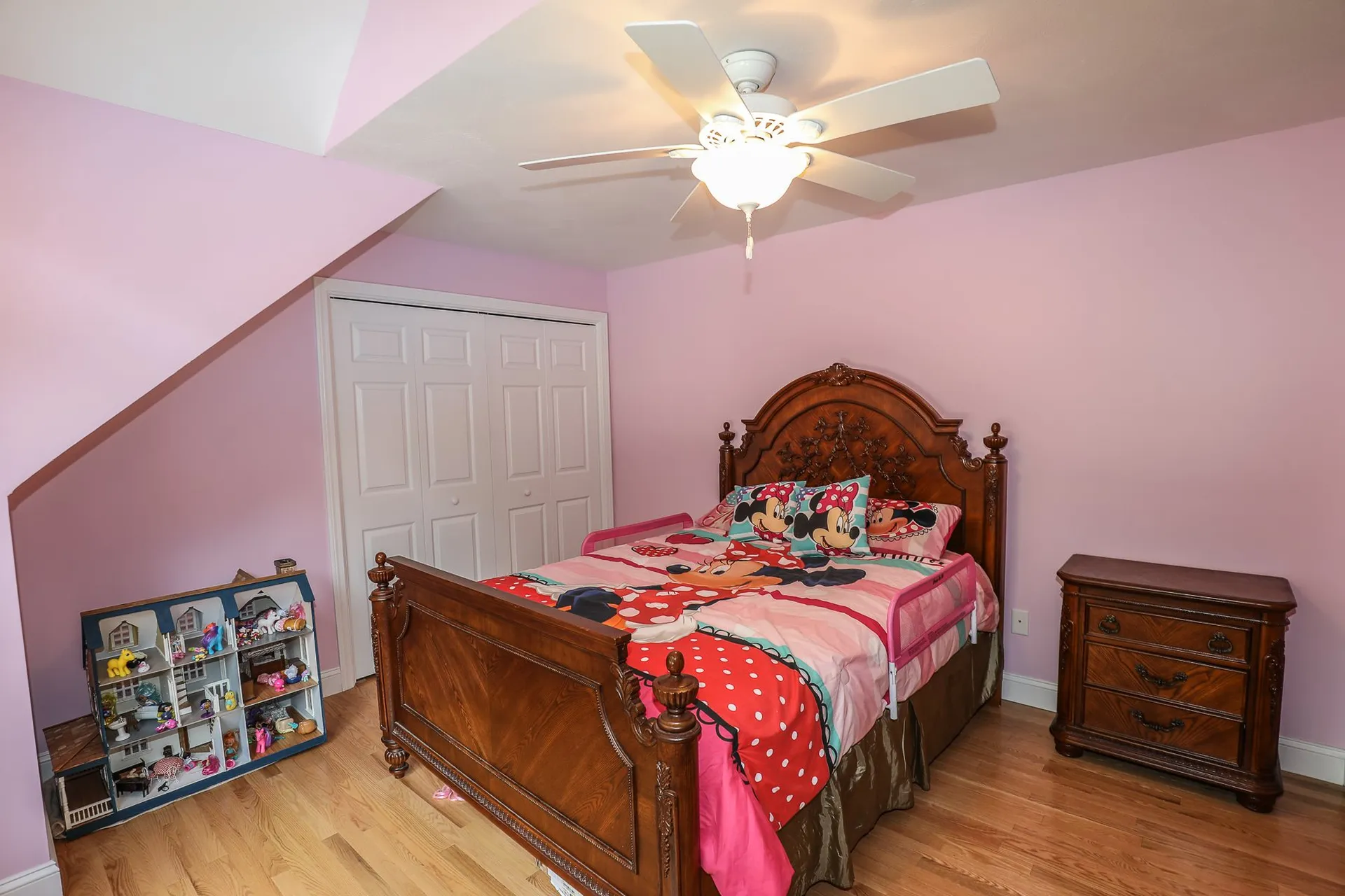 32 Tanager Way Londonderry NH 03053