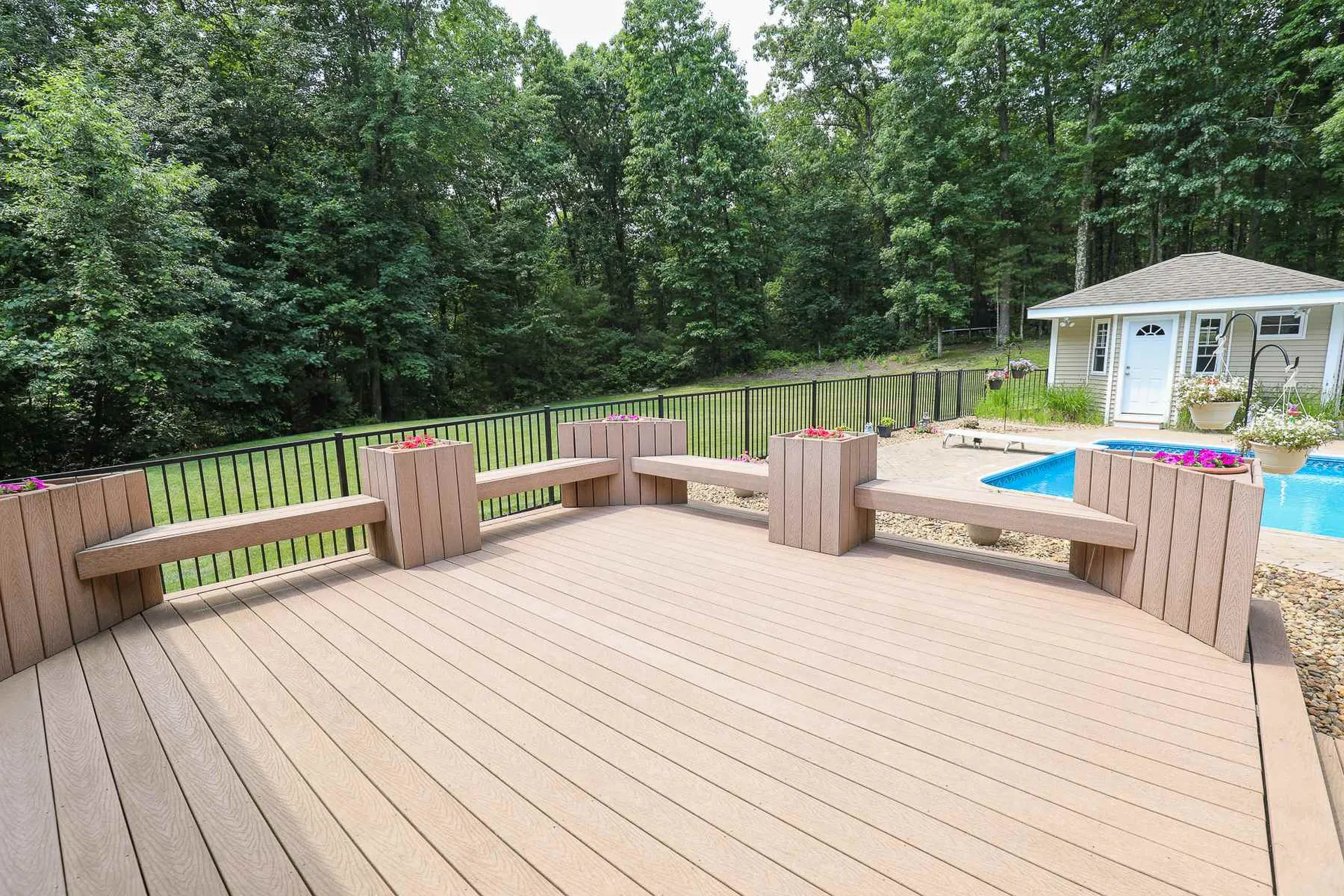 32 Tanager Way Londonderry NH 03053