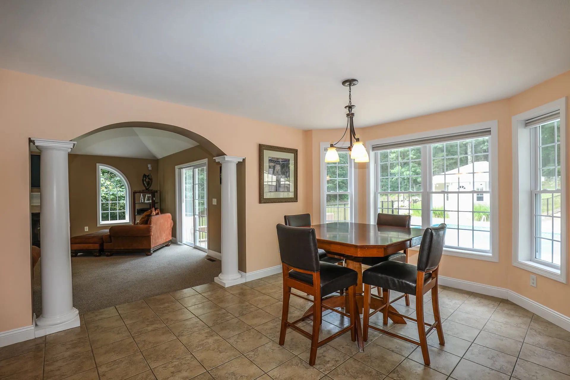 32 Tanager Way Londonderry NH 03053