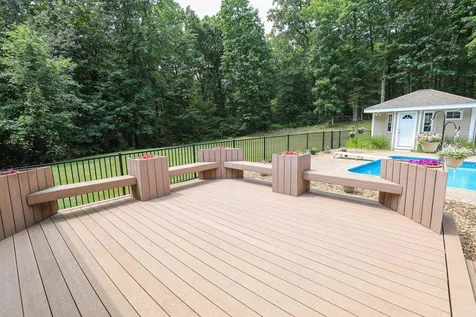 32 Tanager Way Londonderry NH 03053