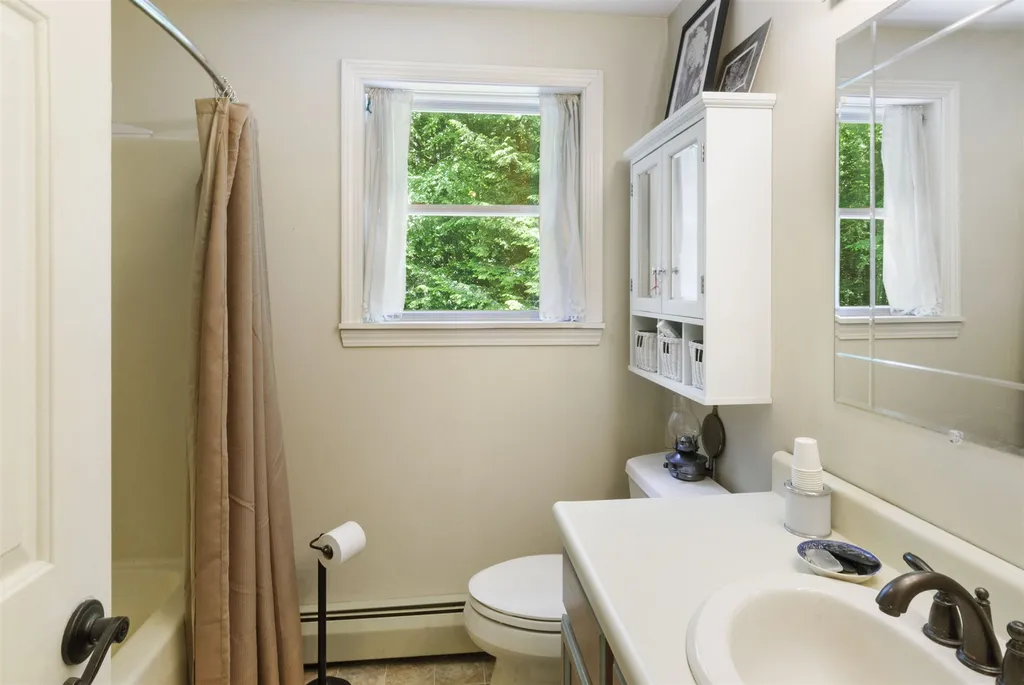 26 Gedney Court Alton NH 03810