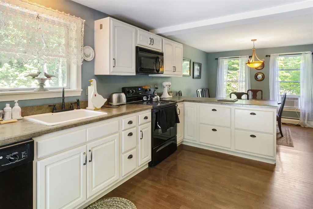 26 Gedney Court Alton NH 03810
