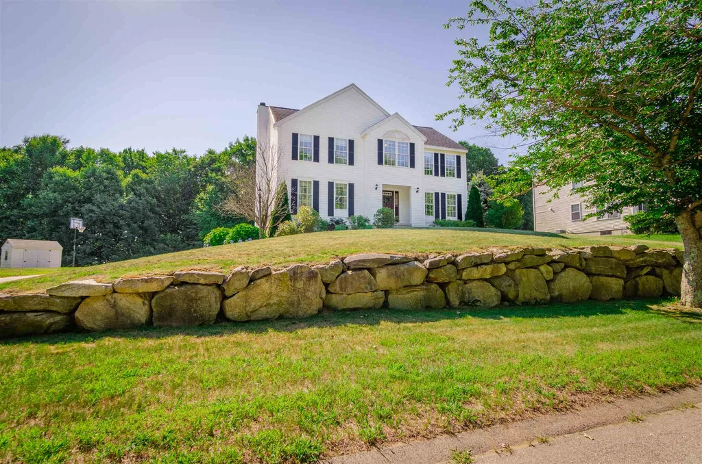 23 Hawk Drive Salem NH 03079