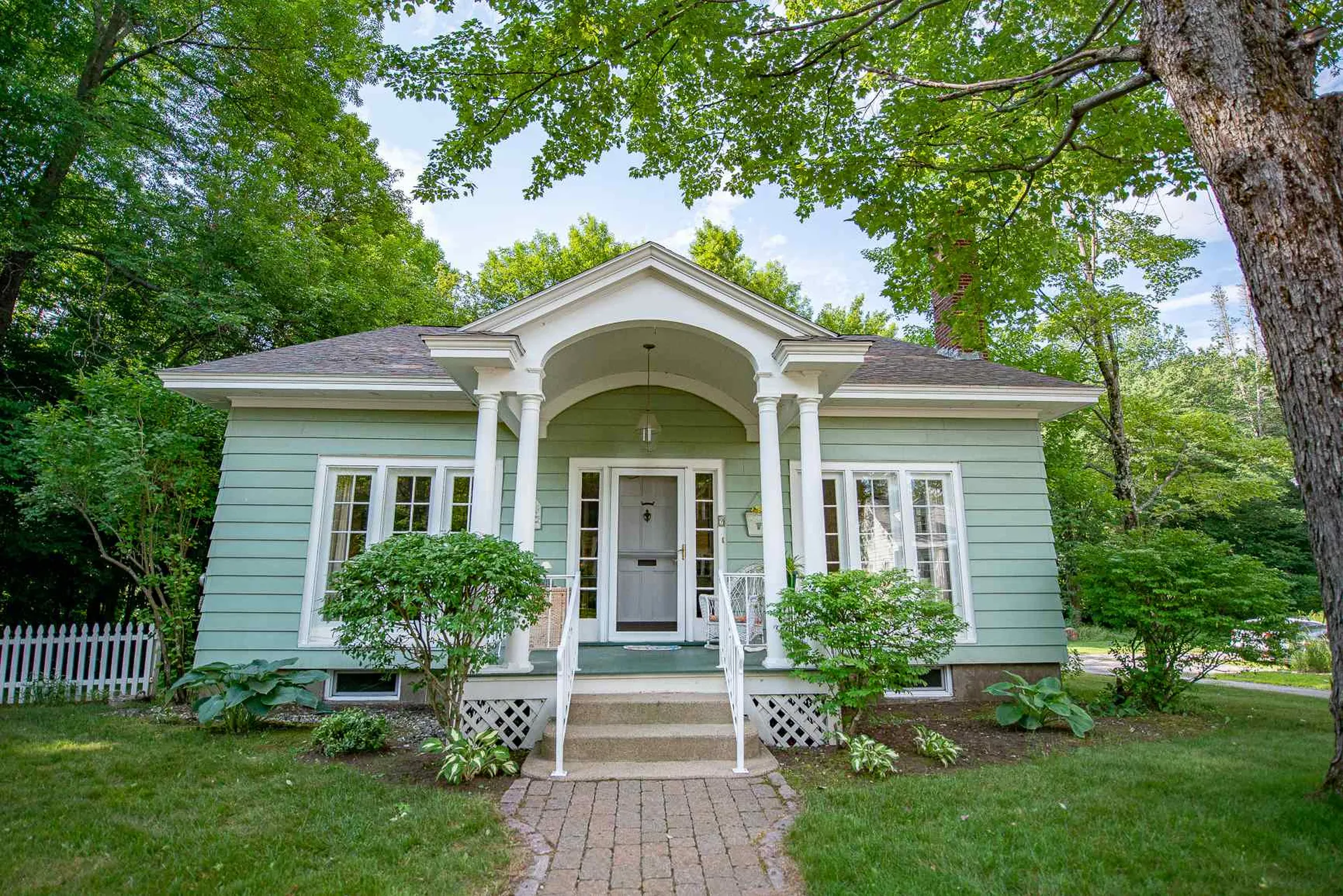 9 Cummings Street Plymouth NH 03264
